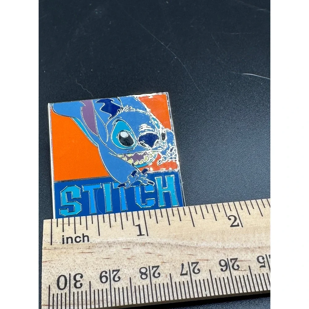2011 Large Disney Lilo and Stitch trading pin square